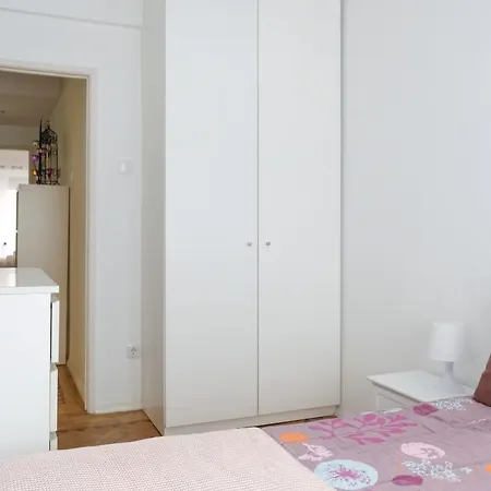 Apartment 92 Campolide By Trip2portugal