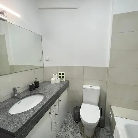 Apartment 92 Campolide By Trip2portugal